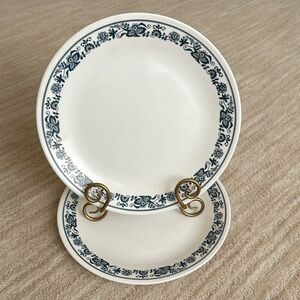 Set of 2 Corning Corelle OLD TOWN BLUE ONION LIVINGWARE Dinner Plates